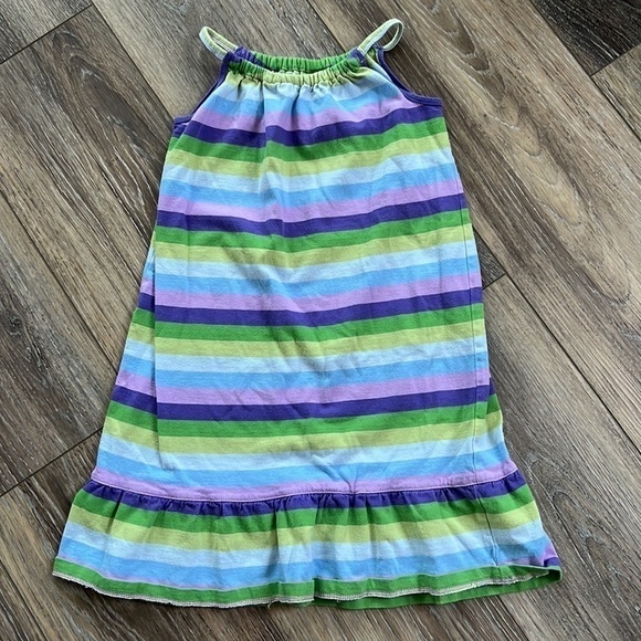 Two Old Navy dresses - Both 5T - Picture 4 of 5